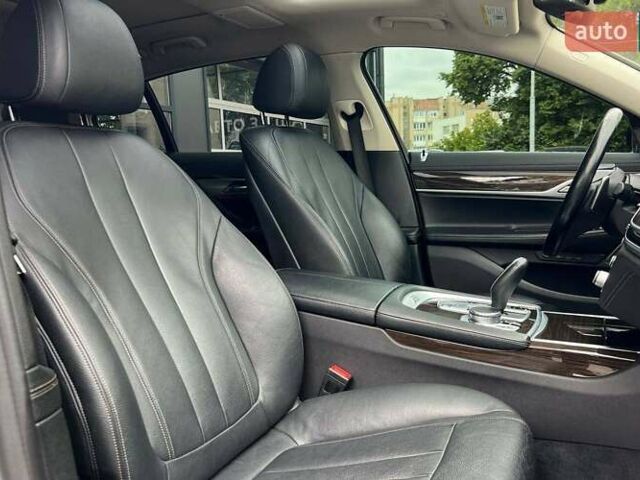 Серый БМВ 7 Серия, объемом двигателя 3 л и пробегом 141 тыс. км за 38990 $, фото 24 на Automoto.ua