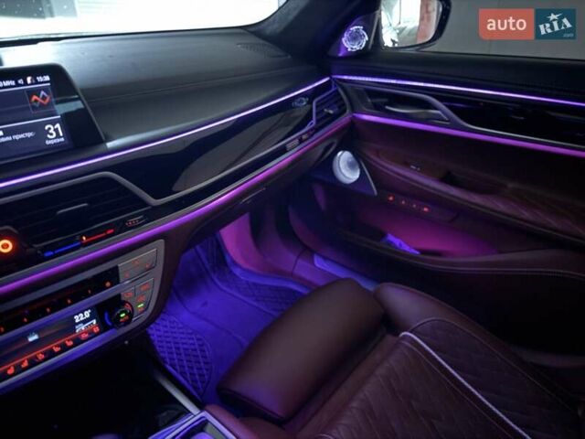 Сірий БМВ 7 Серія, об'ємом двигуна 4.39 л та пробігом 75 тис. км за 74999 $, фото 154 на Automoto.ua