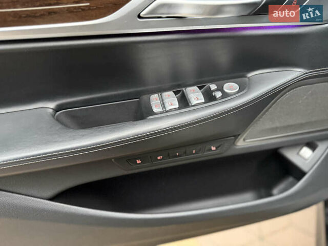 Сірий БМВ 7 Серія, об'ємом двигуна 4.39 л та пробігом 120 тис. км за 50000 $, фото 20 на Automoto.ua