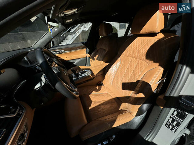 Серый БМВ 7 Серия, объемом двигателя 4.39 л и пробегом 120 тыс. км за 59000 $, фото 21 на Automoto.ua