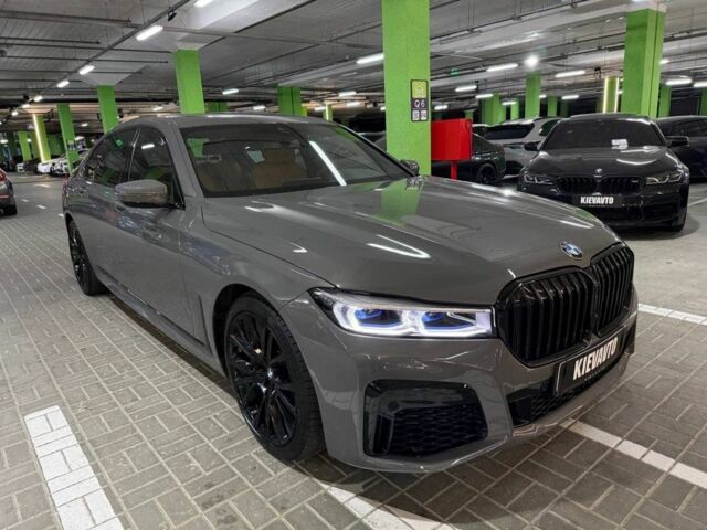 Серый БМВ 7 Серия, объемом двигателя 3 л и пробегом 97 тыс. км за 53000 $, фото 1 на Automoto.ua