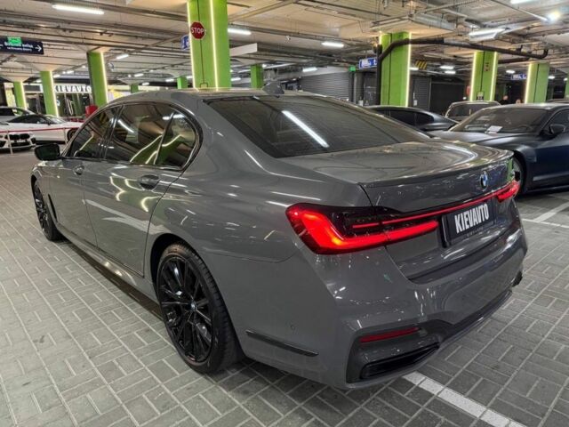 Серый БМВ 7 Серия, объемом двигателя 3 л и пробегом 97 тыс. км за 53000 $, фото 3 на Automoto.ua