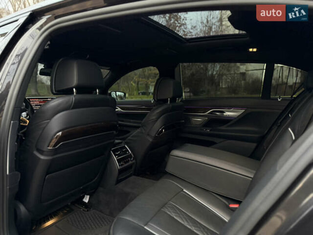 Сірий БМВ 7 Серія, об'ємом двигуна 4.39 л та пробігом 120 тис. км за 50000 $, фото 9 на Automoto.ua