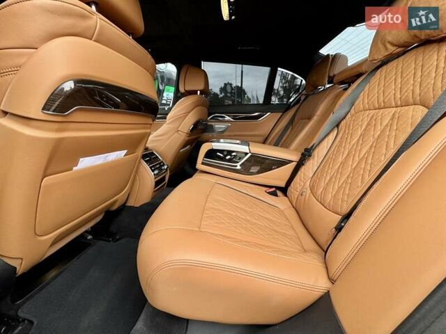 Серый БМВ 7 Серия, объемом двигателя 2.99 л и пробегом 127 тыс. км за 62500 $, фото 29 на Automoto.ua