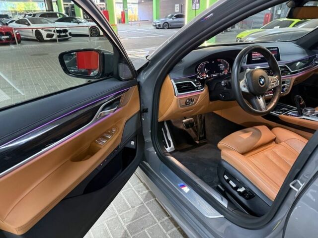 Серый БМВ 7 Серия, объемом двигателя 3 л и пробегом 97 тыс. км за 53000 $, фото 4 на Automoto.ua