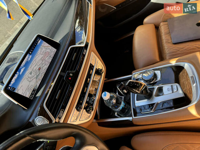 Серый БМВ 7 Серия, объемом двигателя 4.39 л и пробегом 120 тыс. км за 59000 $, фото 24 на Automoto.ua