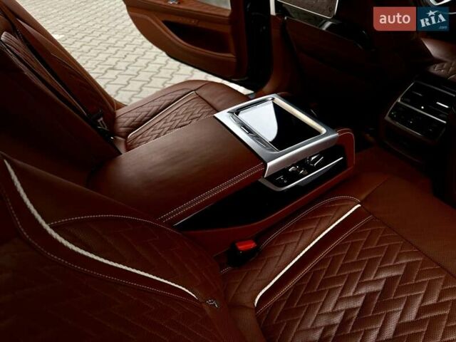 Сірий БМВ 7 Серія, об'ємом двигуна 4.39 л та пробігом 75 тис. км за 74999 $, фото 111 на Automoto.ua