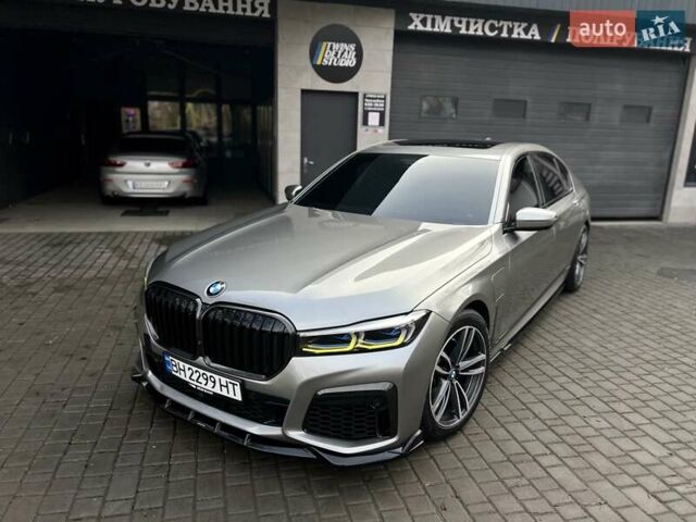 Серый БМВ 7 Серия, объемом двигателя 3 л и пробегом 94 тыс. км за 57000 $, фото 1 на Automoto.ua