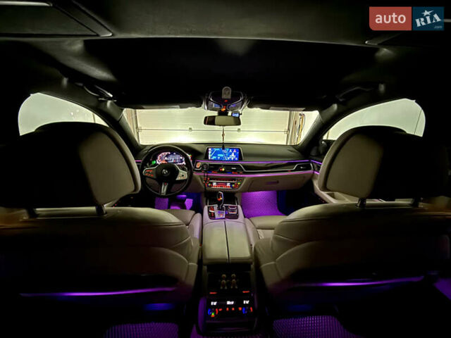 Серый БМВ 7 Серия, объемом двигателя 3 л и пробегом 148 тыс. км за 53000 $, фото 12 на Automoto.ua