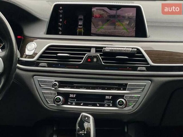 Серый БМВ 7 Серия, объемом двигателя 3 л и пробегом 141 тыс. км за 38990 $, фото 21 на Automoto.ua