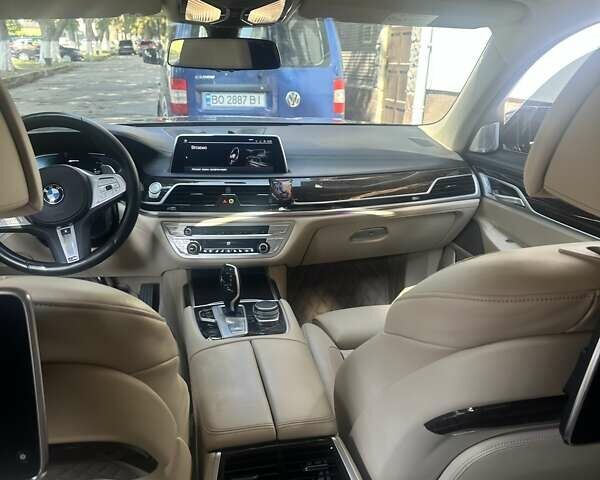Сірий БМВ 7 Серія, об'ємом двигуна 3 л та пробігом 74 тис. км за 84400 $, фото 44 на Automoto.ua