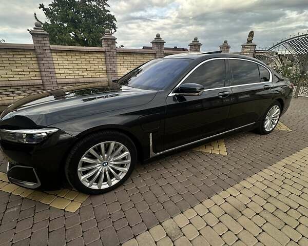 Сірий БМВ 7 Серія, об'ємом двигуна 3 л та пробігом 74 тис. км за 84400 $, фото 2 на Automoto.ua