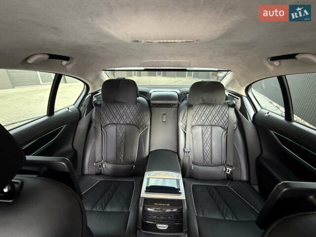 Сірий БМВ 7 Серія, об'ємом двигуна 4.4 л та пробігом 84 тис. км за 77000 $, фото 140 на Automoto.ua