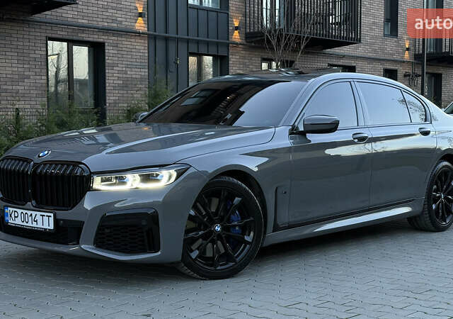 Серый БМВ 7 Серия, объемом двигателя 3 л и пробегом 54 тыс. км за 59000 $, фото 1 на Automoto.ua