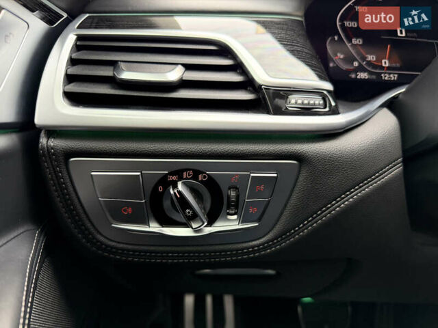 Сірий БМВ 7 Серія, об'ємом двигуна 4.4 л та пробігом 84 тис. км за 77000 $, фото 61 на Automoto.ua