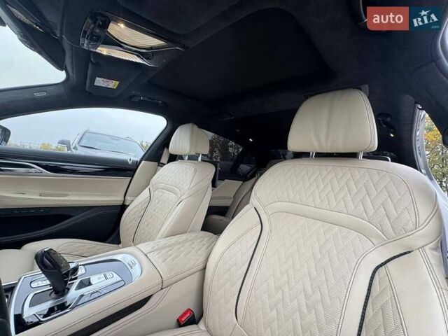 БМВ 7 Серия 2021 в Киеве на Automoto.ua Серый БМВ 7 Серия, объемом двигателя 2.99 л и пробегом 43 тыс. км за 105000 $, фото 36 на Automoto.ua