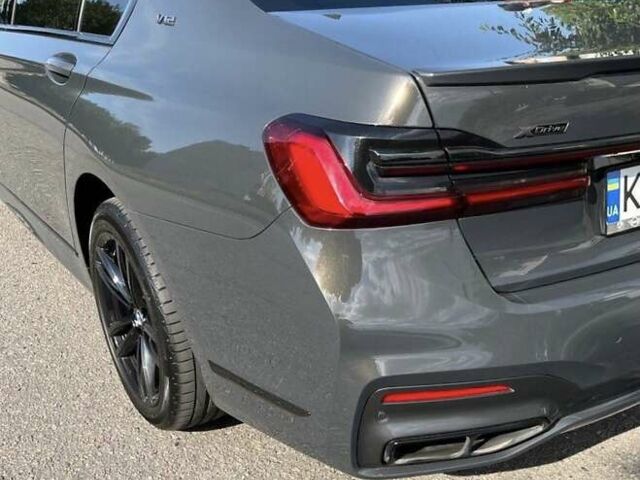 Серый БМВ 7 Серия, объемом двигателя 6.59 л и пробегом 85 тыс. км за 85000 $, фото 35 на Automoto.ua