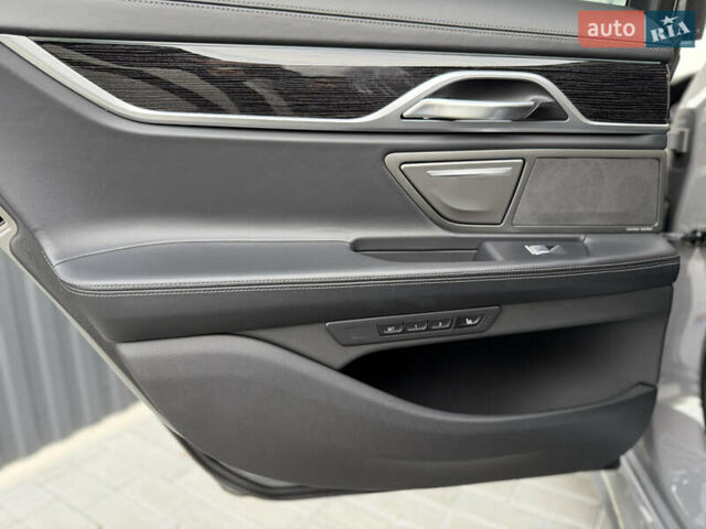 Сірий БМВ 7 Серія, об'ємом двигуна 4.4 л та пробігом 84 тис. км за 77000 $, фото 121 на Automoto.ua