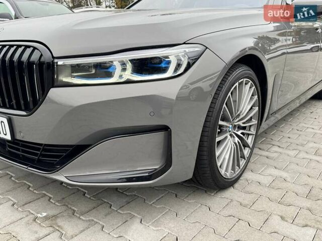 БМВ 7 Серия 2021 в Киеве на Automoto.ua Серый БМВ 7 Серия, объемом двигателя 2.99 л и пробегом 43 тыс. км за 105000 $, фото 2 на Automoto.ua