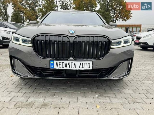 БМВ 7 Серия 2021 в Киеве на Automoto.ua Серый БМВ 7 Серия, объемом двигателя 2.99 л и пробегом 43 тыс. км за 105000 $, фото 4 на Automoto.ua