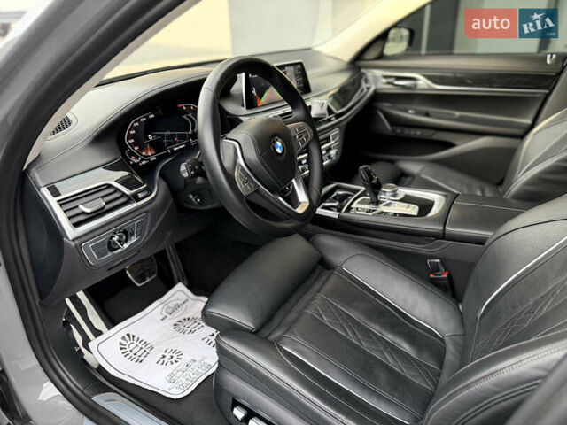 Сірий БМВ 7 Серія, об'ємом двигуна 4.4 л та пробігом 84 тис. км за 77000 $, фото 102 на Automoto.ua