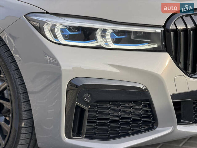 Сірий БМВ 7 Серія, об'ємом двигуна 4.4 л та пробігом 84 тис. км за 77000 $, фото 25 на Automoto.ua