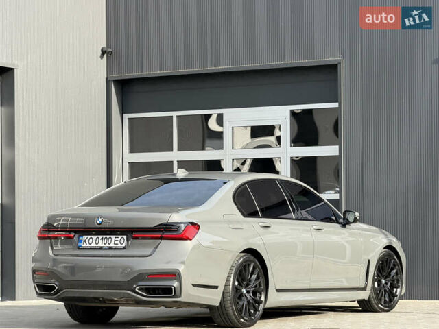 Сірий БМВ 7 Серія, об'ємом двигуна 4.4 л та пробігом 84 тис. км за 77777 $, фото 33 на Automoto.ua