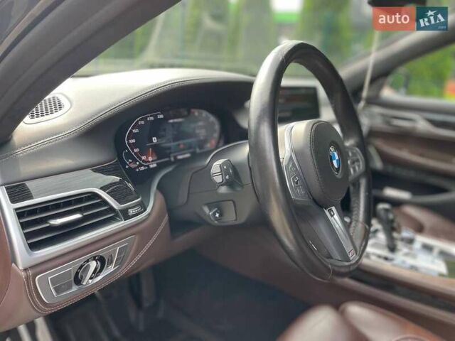 Серый БМВ 7 Серия, объемом двигателя 6.59 л и пробегом 85 тыс. км за 85000 $, фото 27 на Automoto.ua