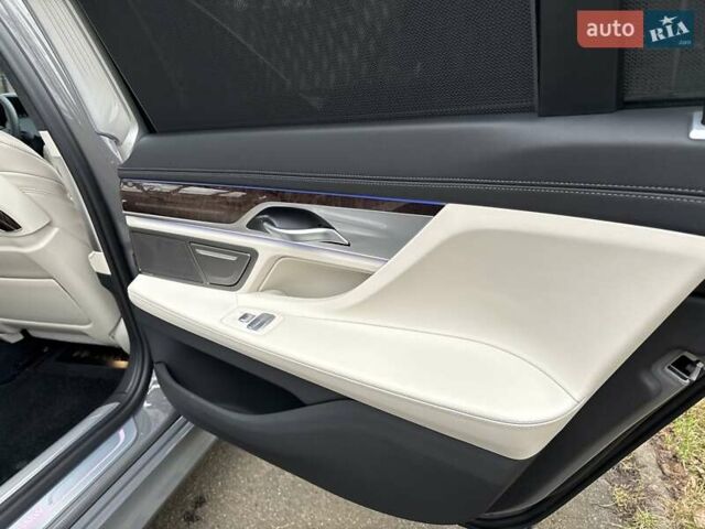 Серый БМВ 7 Серия, объемом двигателя 4.39 л и пробегом 35 тыс. км за 65500 $, фото 42 на Automoto.ua