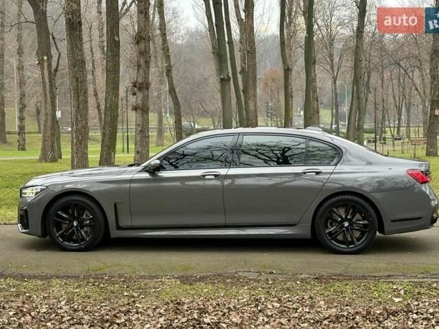 Серый БМВ 7 Серия, объемом двигателя 4.39 л и пробегом 35 тыс. км за 65500 $, фото 18 на Automoto.ua