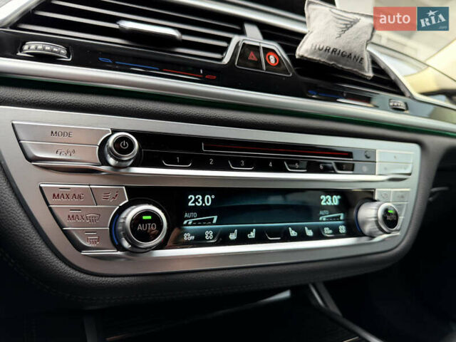 Сірий БМВ 7 Серія, об'ємом двигуна 4.4 л та пробігом 84 тис. км за 77000 $, фото 48 на Automoto.ua