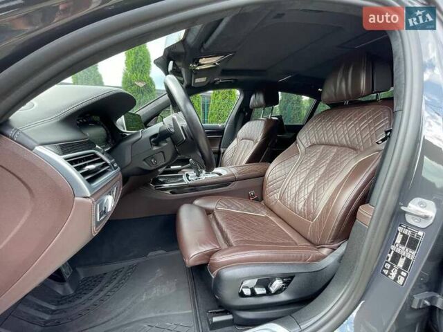 Серый БМВ 7 Серия, объемом двигателя 6.59 л и пробегом 85 тыс. км за 85000 $, фото 26 на Automoto.ua