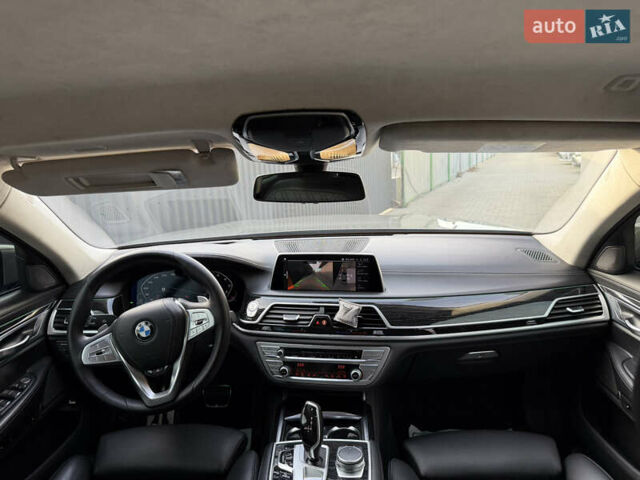 Сірий БМВ 7 Серія, об'ємом двигуна 4.4 л та пробігом 84 тис. км за 77000 $, фото 150 на Automoto.ua