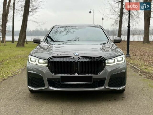 Серый БМВ 7 Серия, объемом двигателя 4.39 л и пробегом 35 тыс. км за 65500 $, фото 12 на Automoto.ua