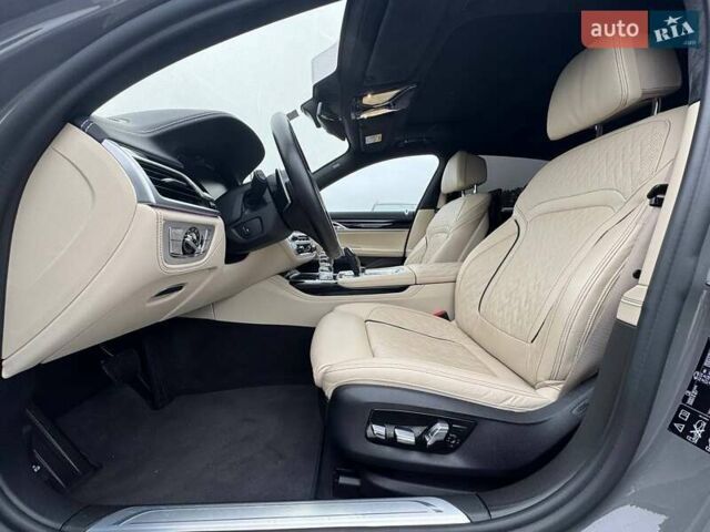 БМВ 7 Серия 2021 в Киеве на Automoto.ua Серый БМВ 7 Серия, объемом двигателя 2.99 л и пробегом 43 тыс. км за 105000 $, фото 34 на Automoto.ua