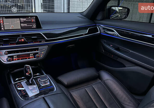 Серый БМВ 7 Серия, объемом двигателя 3 л и пробегом 54 тыс. км за 59000 $, фото 14 на Automoto.ua