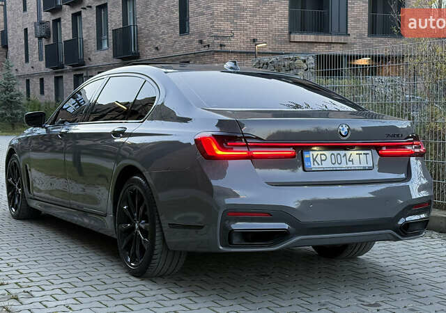 Серый БМВ 7 Серия, объемом двигателя 3 л и пробегом 54 тыс. км за 59000 $, фото 6 на Automoto.ua