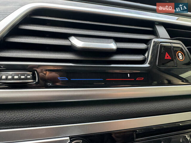 Сірий БМВ 7 Серія, об'ємом двигуна 4.4 л та пробігом 84 тис. км за 77000 $, фото 47 на Automoto.ua