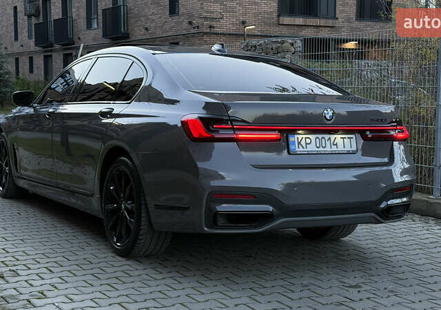 Серый БМВ 7 Серия, объемом двигателя 3 л и пробегом 54 тыс. км за 59000 $, фото 5 на Automoto.ua