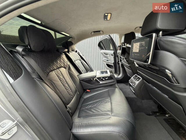 Сірий БМВ 7 Серія, об'ємом двигуна 4.4 л та пробігом 84 тис. км за 77000 $, фото 134 на Automoto.ua