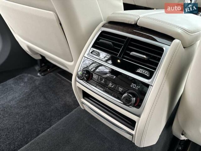 Серый БМВ 7 Серия, объемом двигателя 4.39 л и пробегом 35 тыс. км за 65500 $, фото 44 на Automoto.ua