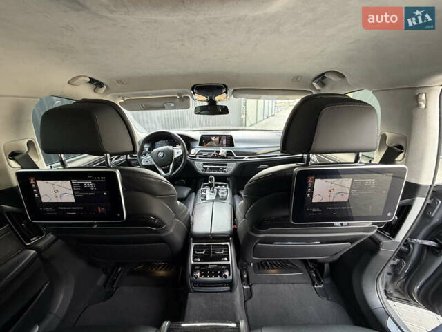 Сірий БМВ 7 Серія, об'ємом двигуна 4.4 л та пробігом 84 тис. км за 77000 $, фото 144 на Automoto.ua