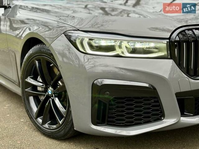 Серый БМВ 7 Серия, объемом двигателя 4.39 л и пробегом 35 тыс. км за 65500 $, фото 22 на Automoto.ua