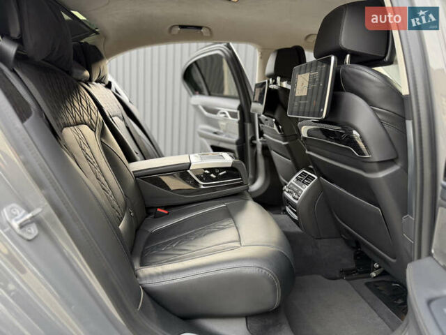 Сірий БМВ 7 Серія, об'ємом двигуна 4.4 л та пробігом 84 тис. км за 77000 $, фото 114 на Automoto.ua