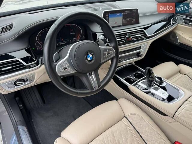БМВ 7 Серия 2021 в Киеве на Automoto.ua Серый БМВ 7 Серия, объемом двигателя 2.99 л и пробегом 43 тыс. км за 105000 $, фото 22 на Automoto.ua