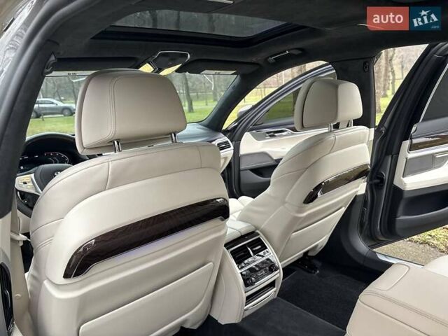 Серый БМВ 7 Серия, объемом двигателя 4.39 л и пробегом 35 тыс. км за 65500 $, фото 49 на Automoto.ua