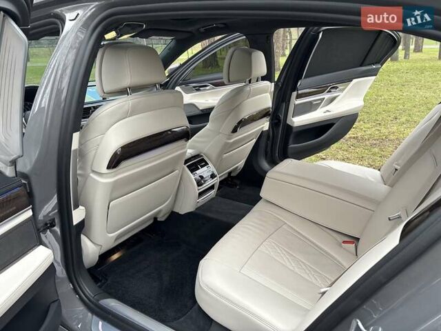 Серый БМВ 7 Серия, объемом двигателя 4.39 л и пробегом 35 тыс. км за 65500 $, фото 50 на Automoto.ua