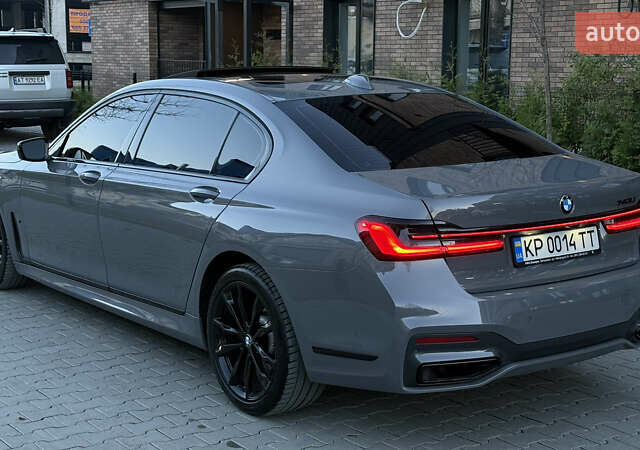 Серый БМВ 7 Серия, объемом двигателя 3 л и пробегом 54 тыс. км за 59000 $, фото 8 на Automoto.ua