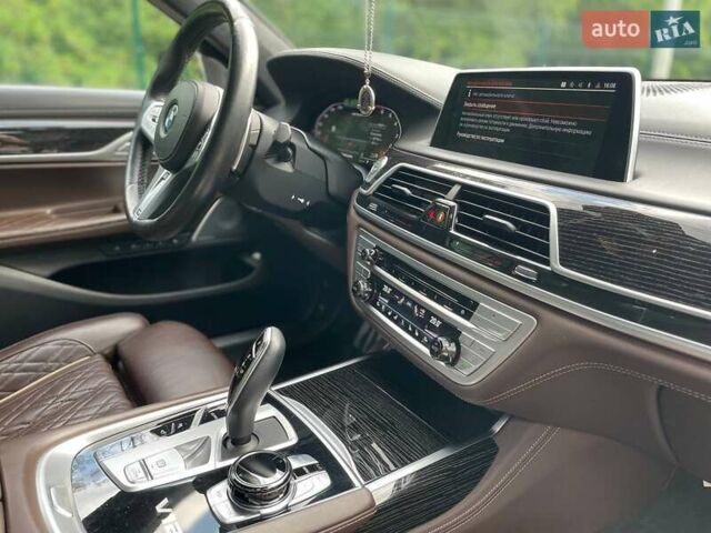 Серый БМВ 7 Серия, объемом двигателя 6.59 л и пробегом 85 тыс. км за 85000 $, фото 33 на Automoto.ua