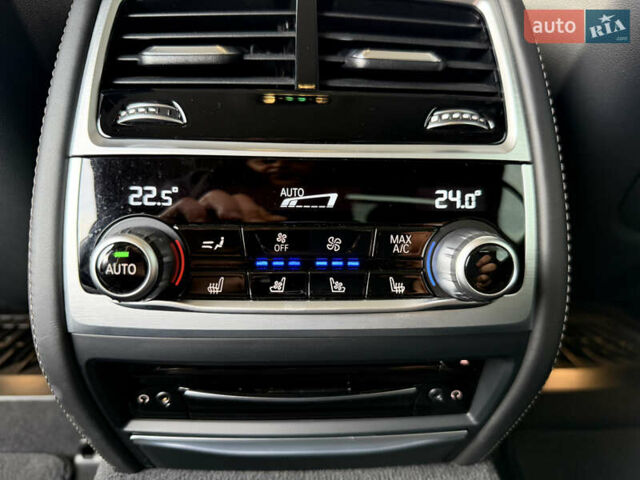 Сірий БМВ 7 Серія, об'ємом двигуна 4.4 л та пробігом 84 тис. км за 77000 $, фото 108 на Automoto.ua